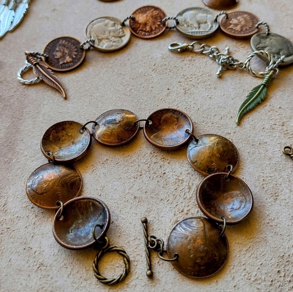 UNIQUE Domed Memorial Penny Toggle Bracelet Bangle - Picture 6 of 10